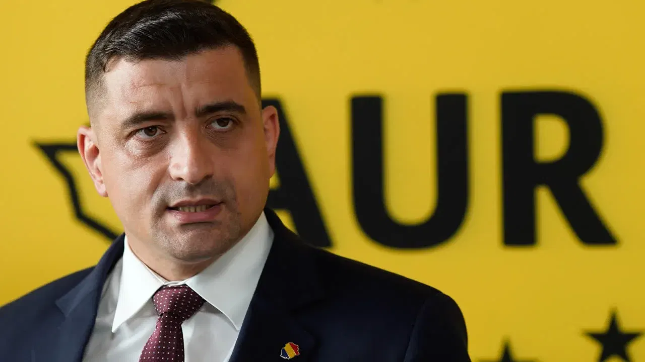 George Simion, liderul AUR, într-o fotografie de presă
